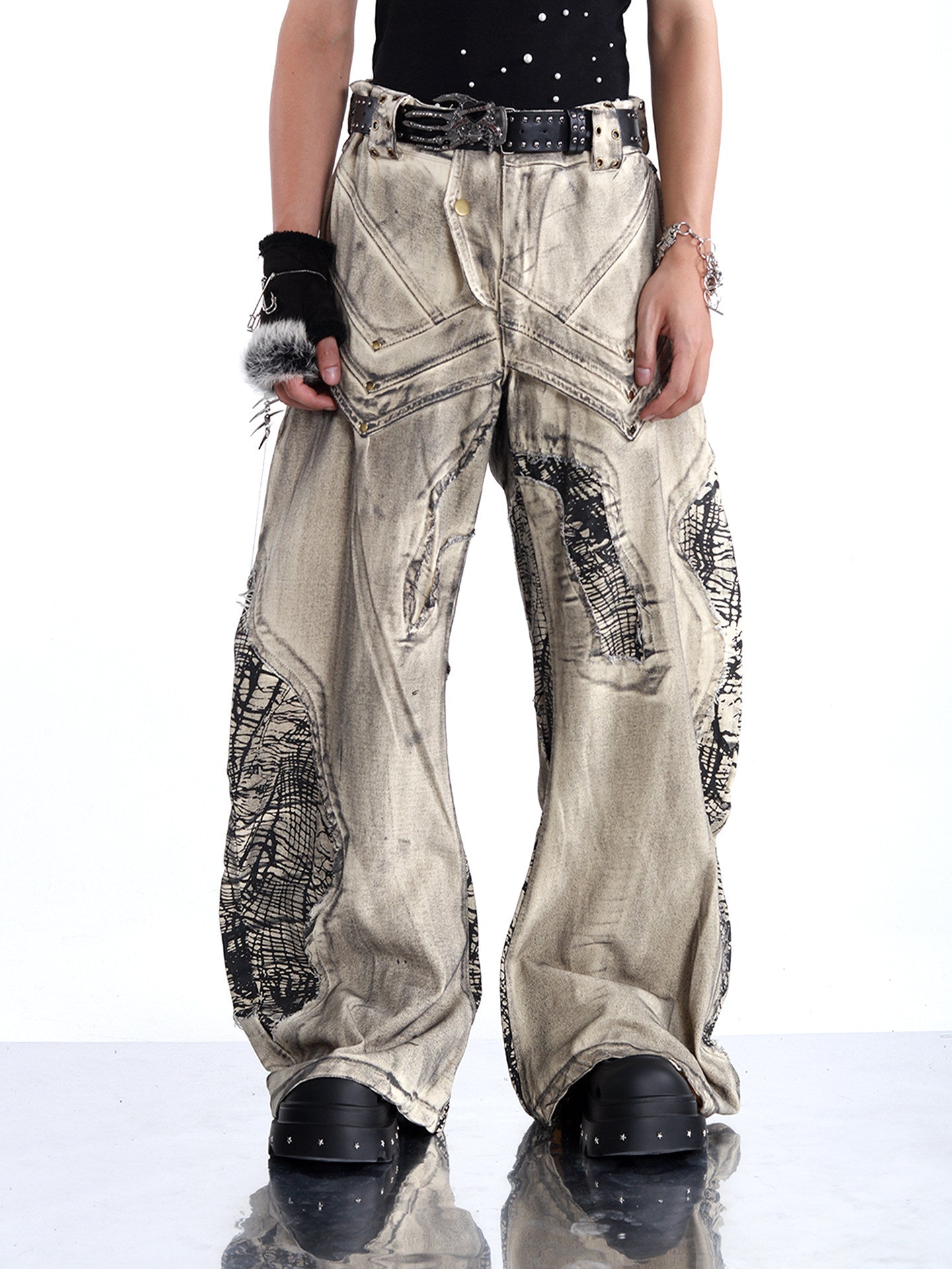 WASTELAND-STYLE SPIDER WEB PRINT DISTRESSED WIDE-LEG JEANS