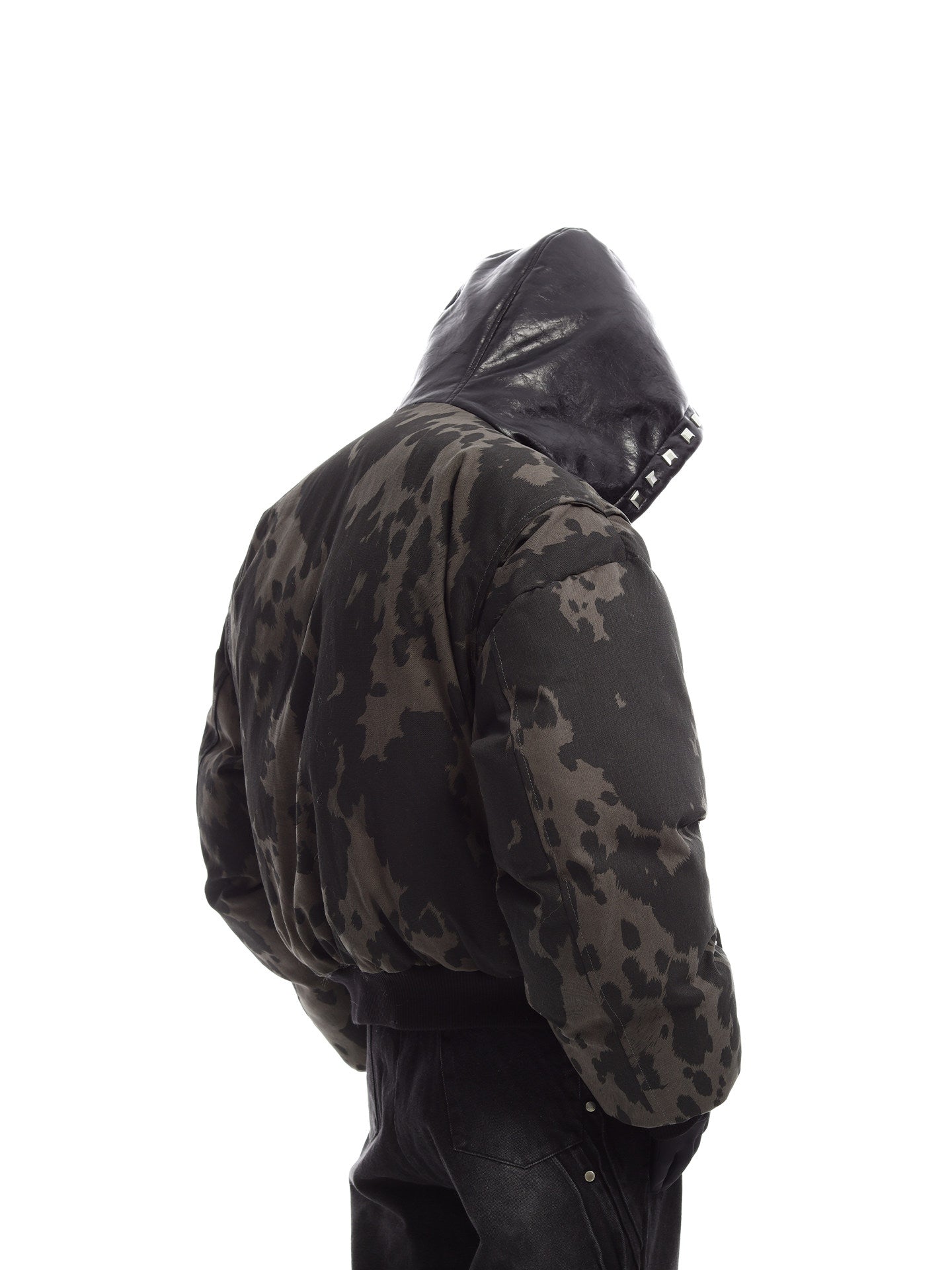 HEAVYWEIGHT CAMO RIVET HOODED BOMBER JACKET