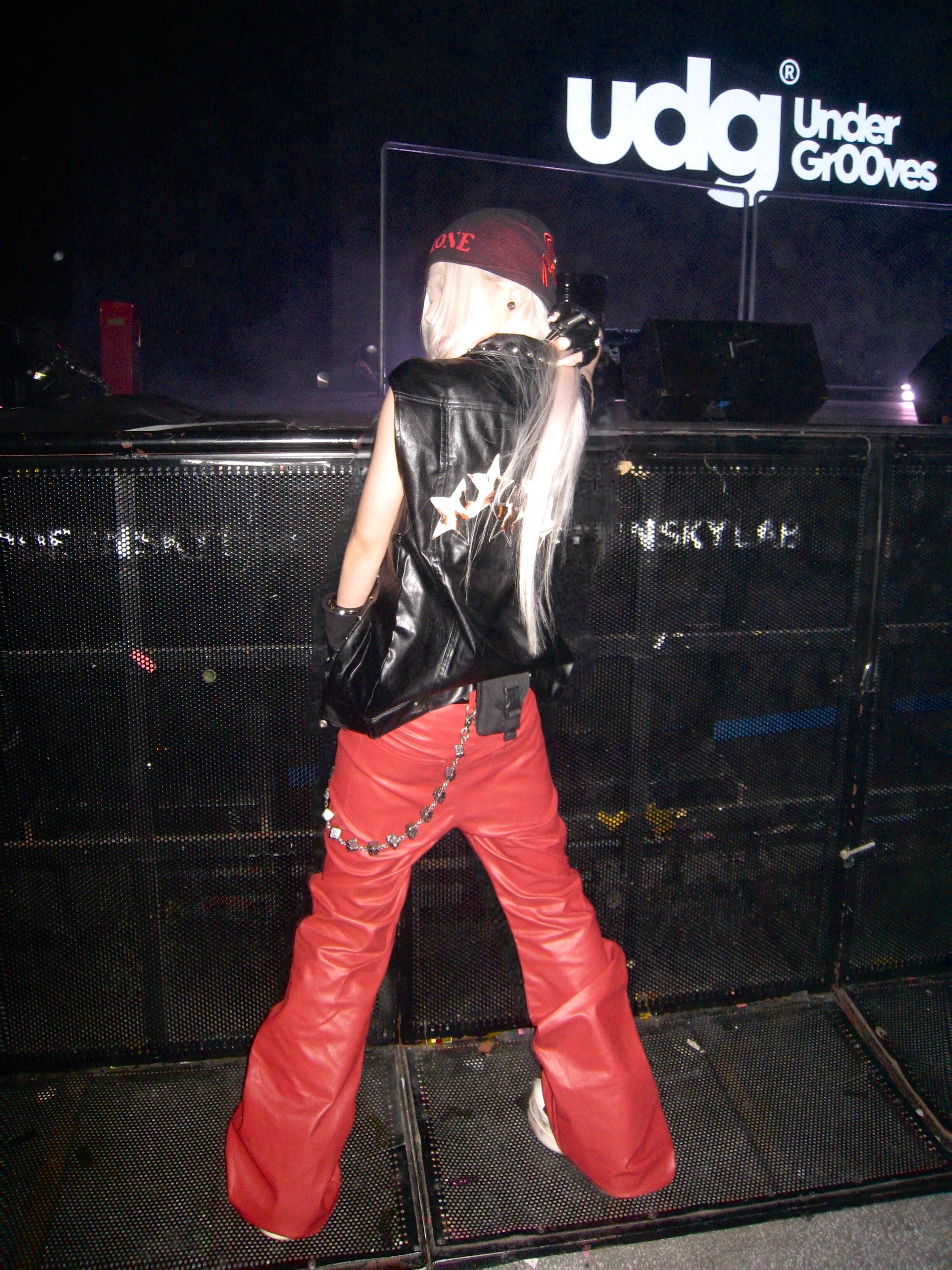 STUDDED STAR-PATTERN PU LEATHER VEST