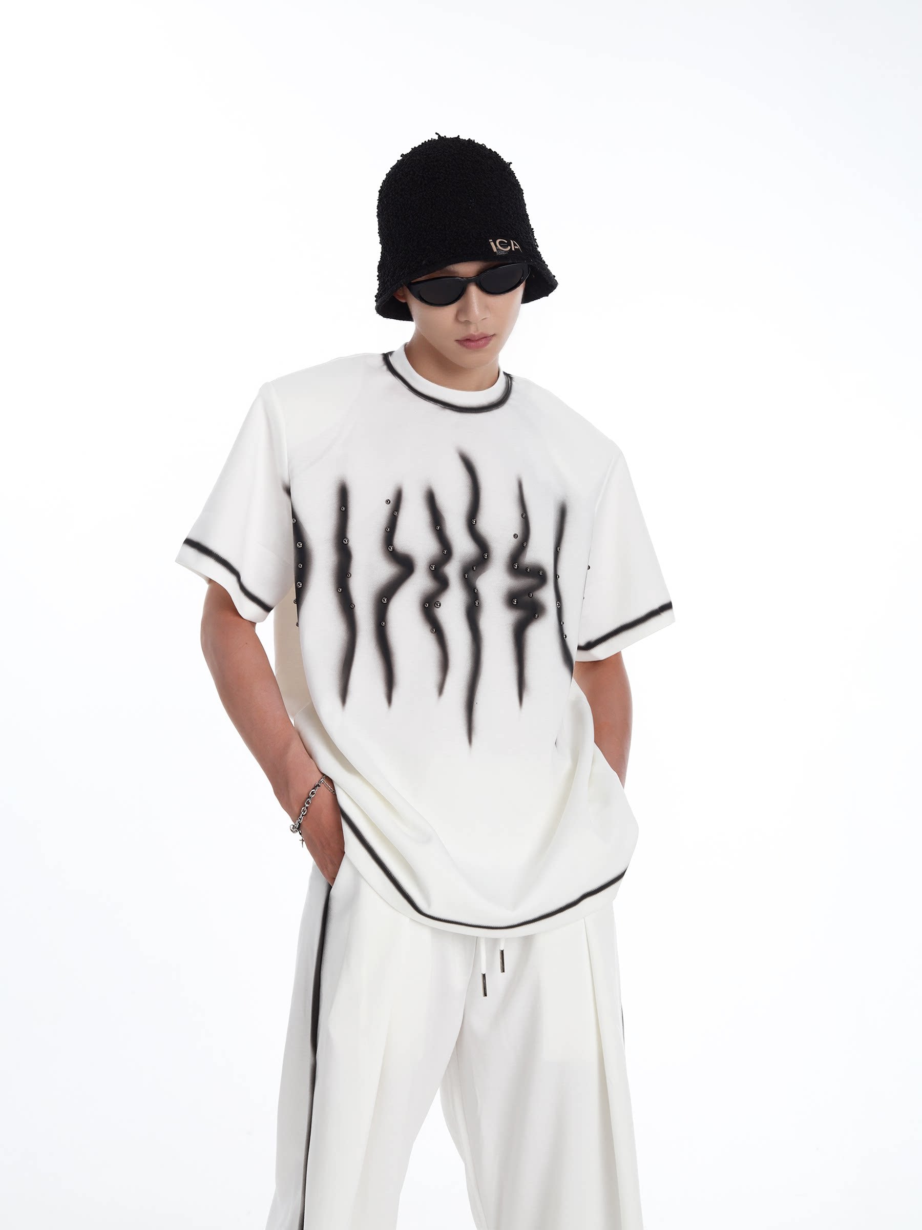 MEN'S RIVET WAVE PATTERN CASUAL COOL STREETWEAR T-SHIRT SET Secondary image