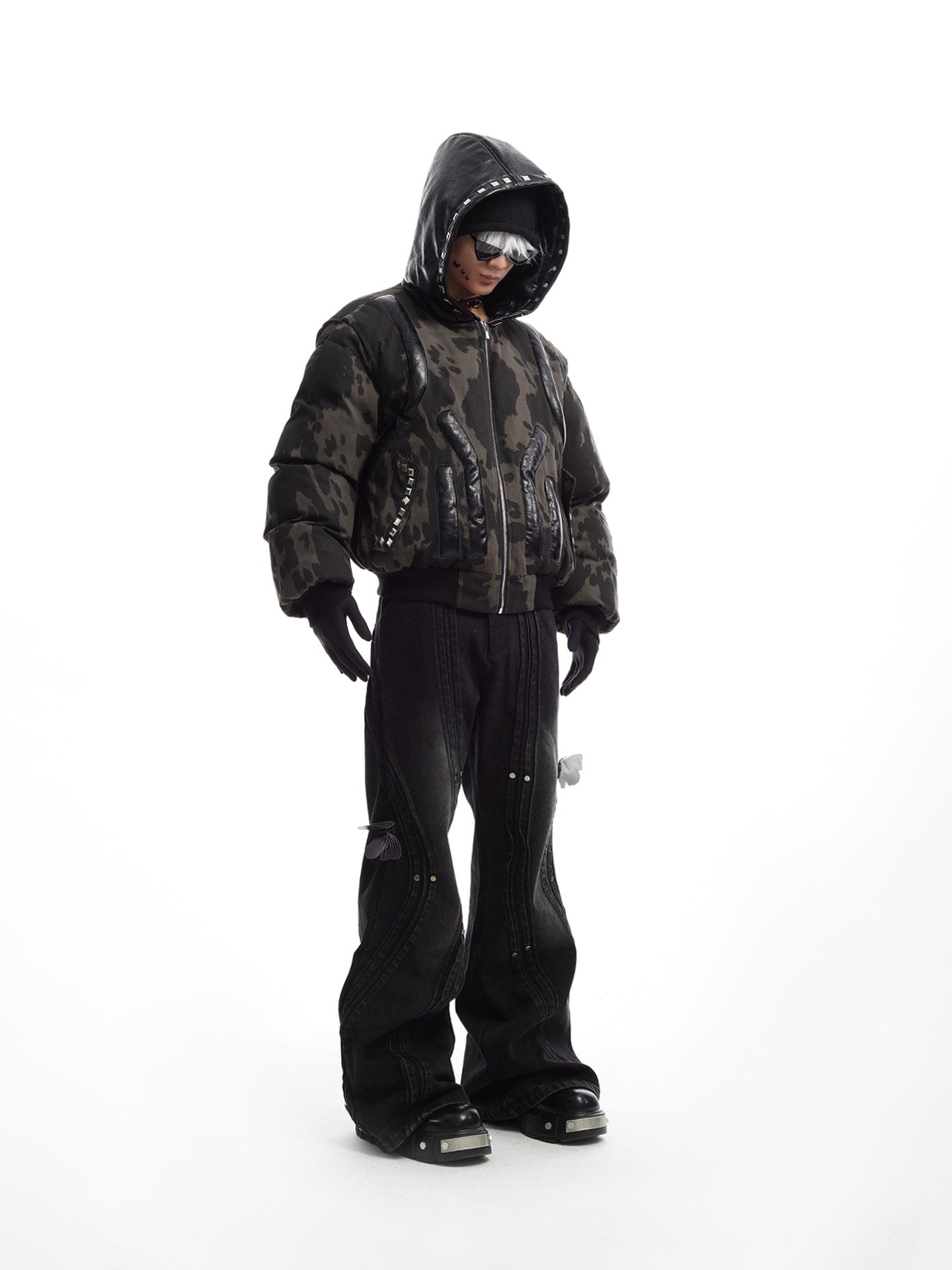 HEAVYWEIGHT CAMO RIVET HOODED BOMBER JACKET