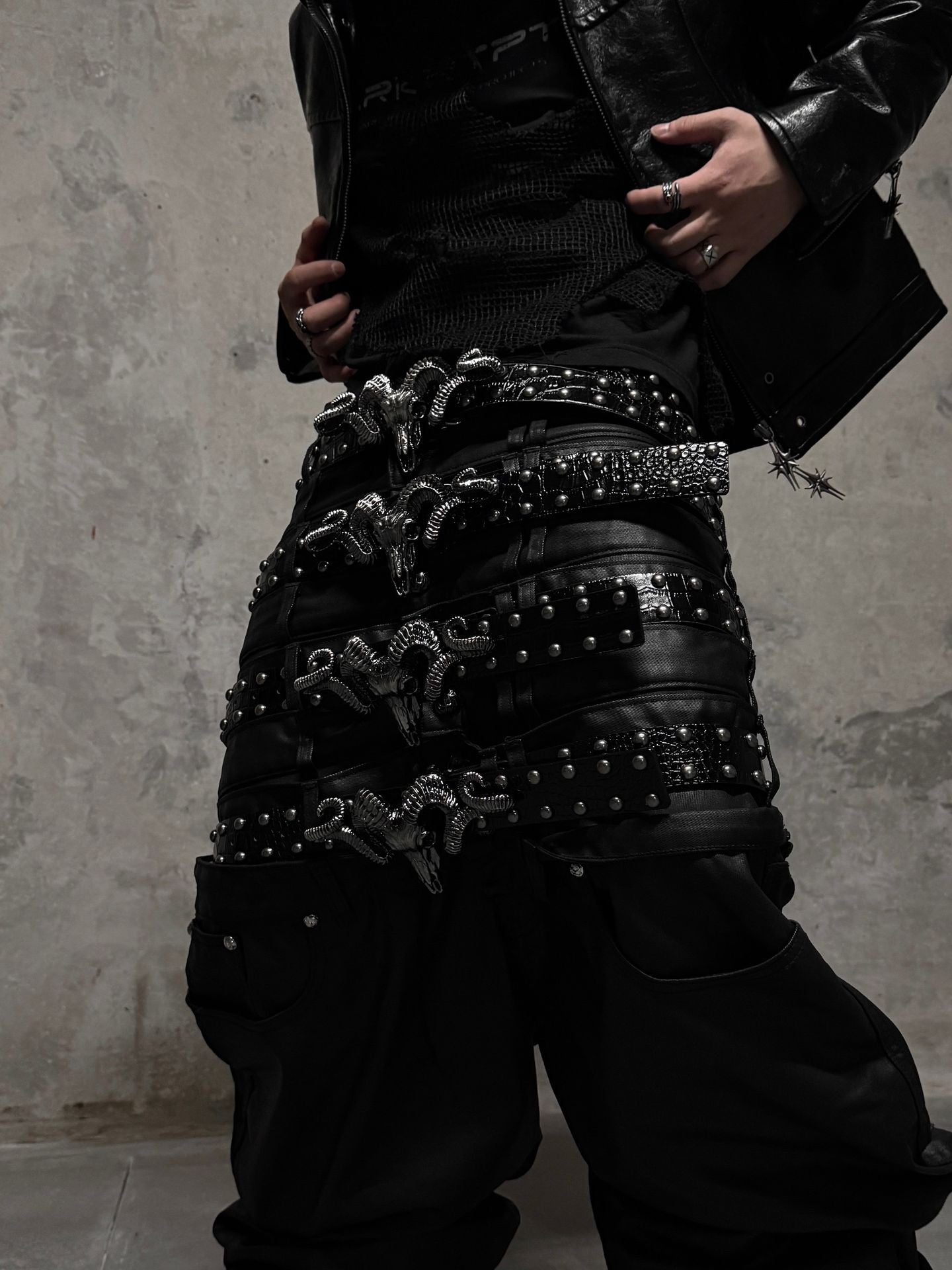 DARKPTPTS VINTAGE STYLE PUNK GENUINE LEATHER BELT WITH STONE TEXTURE RIVET