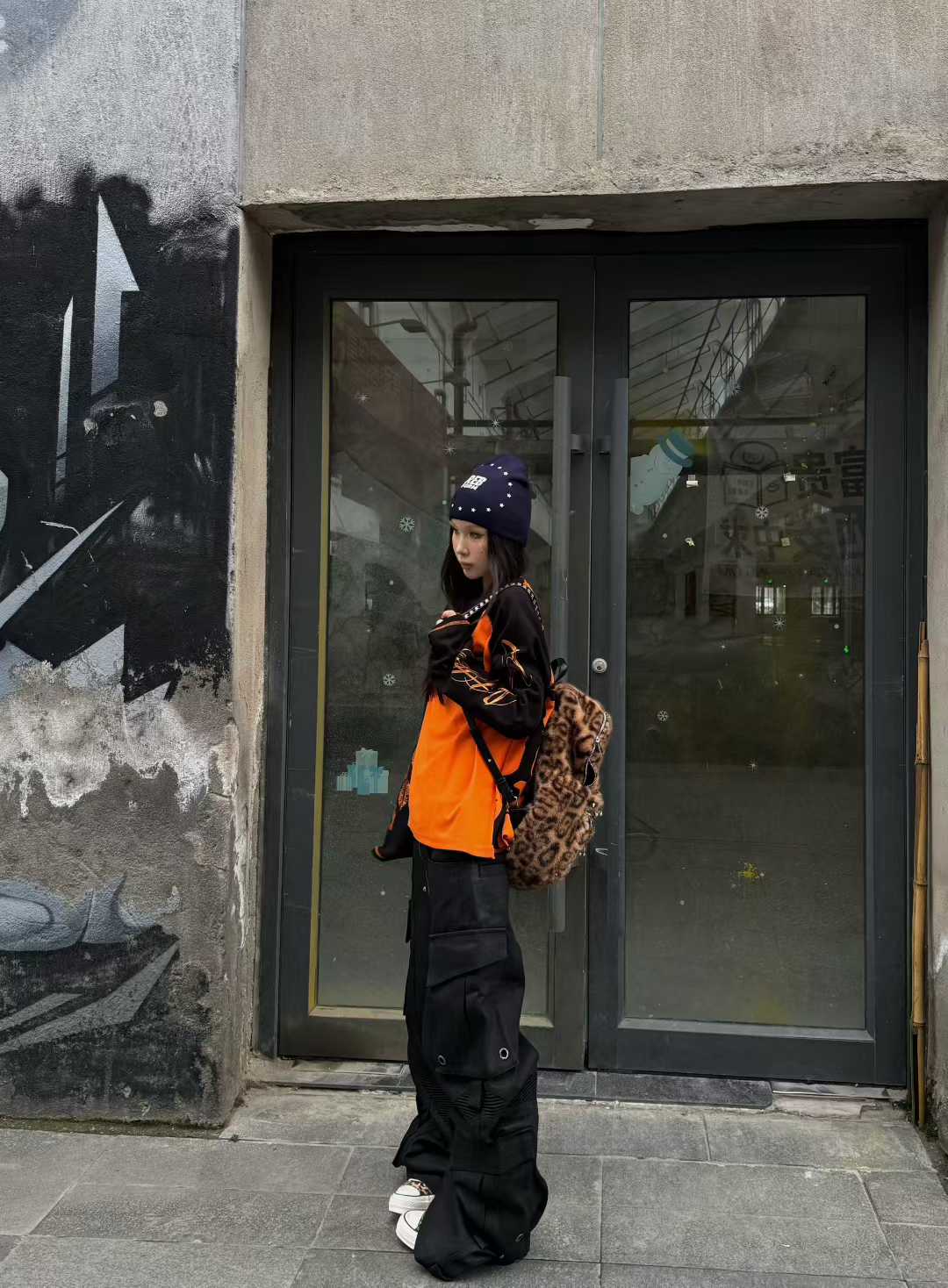 DARKPTPTS MULTI-POCKET WAXED NICHE FLOOR-LENGTH CARGO PANTS