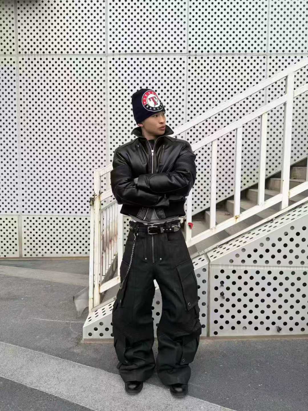 DARKPTPTS MULTI-POCKET WAXED NICHE FLOOR-LENGTH CARGO PANTS