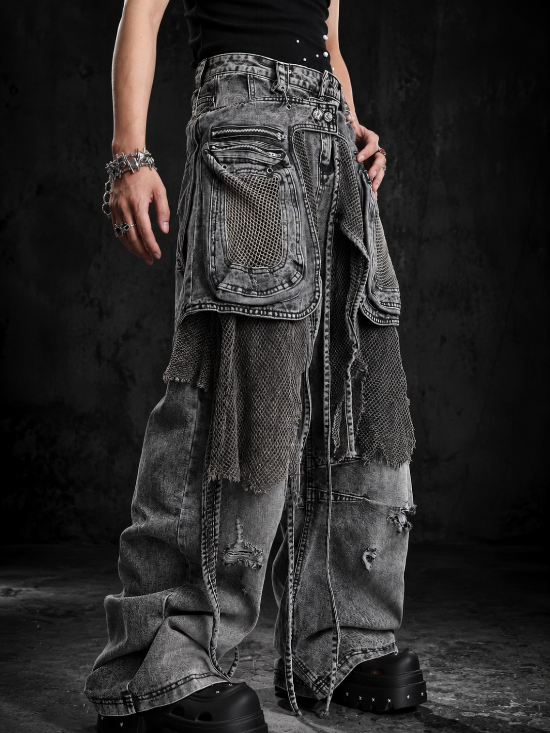 HEAVYWEIGHT PANELLED CARGO DENIM JEANS WITH REMOVABLE WAIST BAG