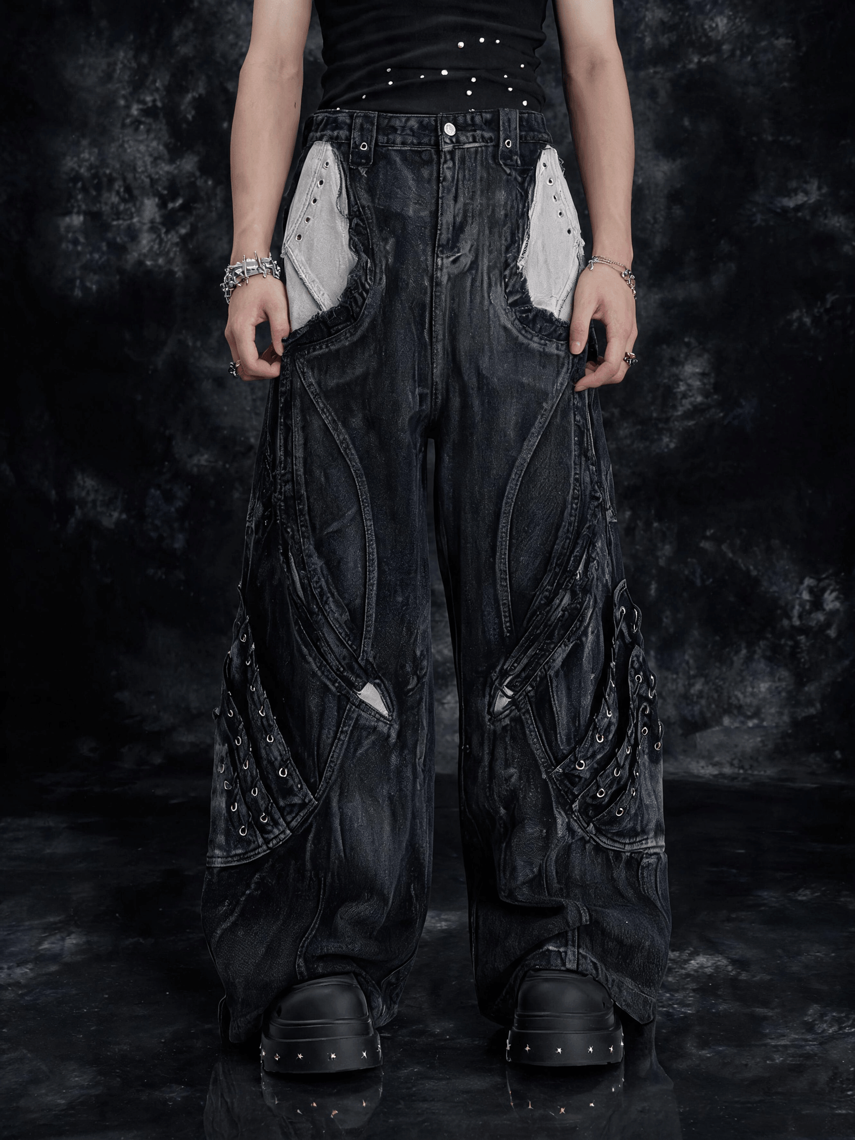 HEAVY-DUTY DRAGON SCALE 3D RAW-EDGE PATCHWORK WASHED JEANS Main image