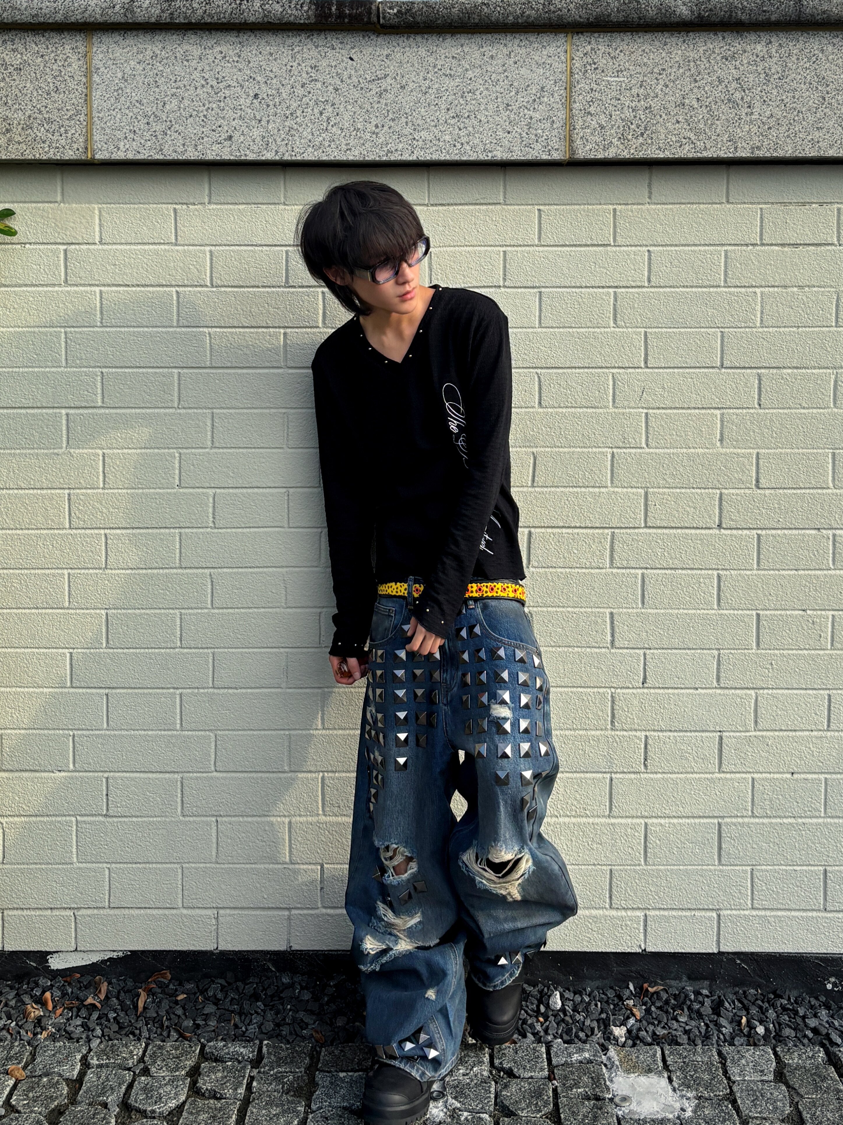 VINTAGE EMBROIDERED ADJUSTABLE WAIST CARGO PANTS