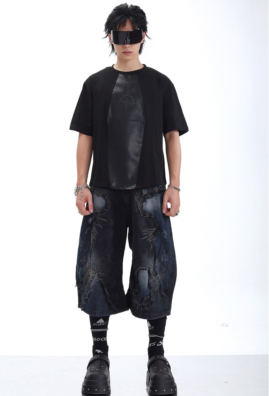 LOOSE-FIT DISTRESSED PATCHWORK CROPPED JEANS