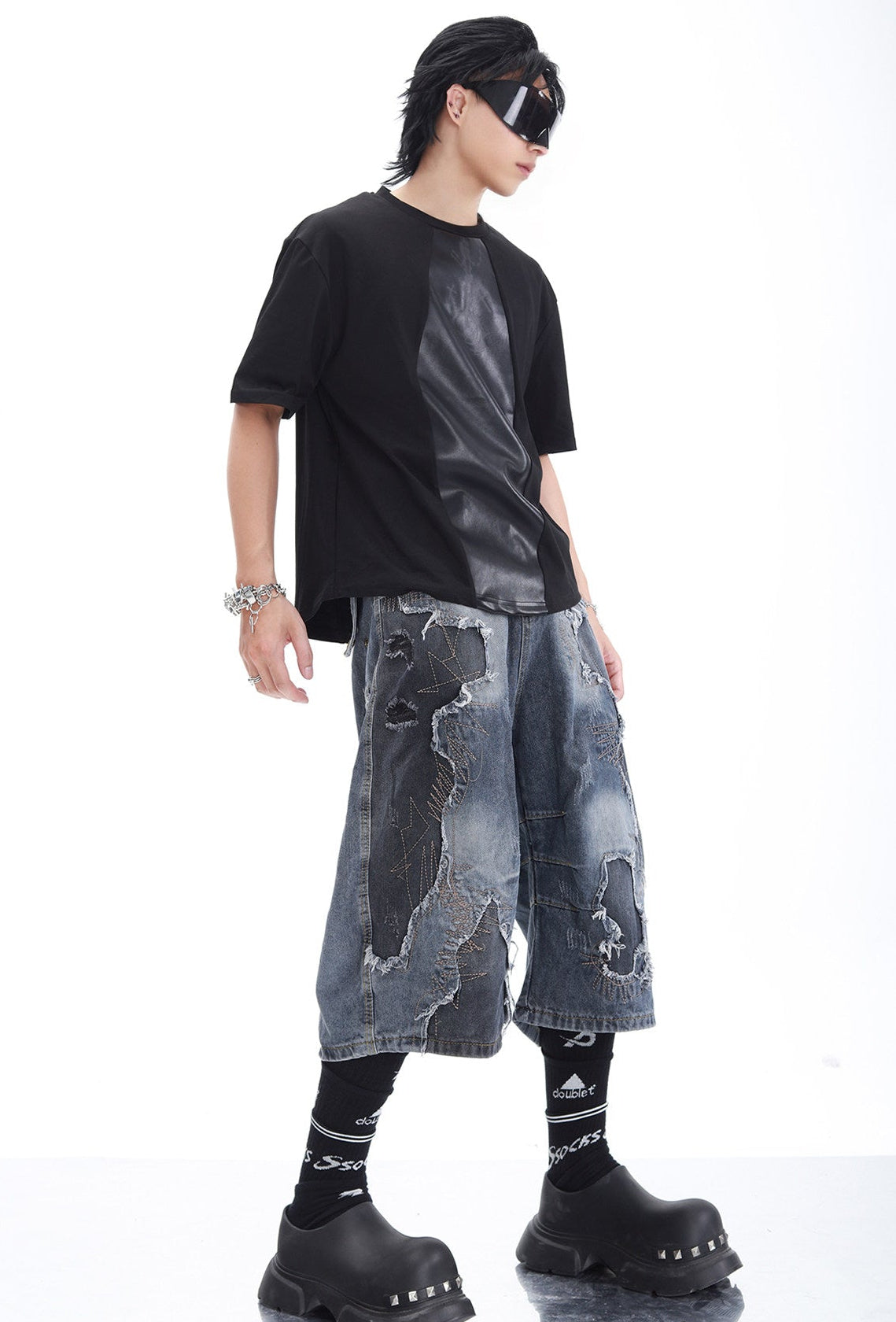 LOOSE-FIT DISTRESSED PATCHWORK CROPPED JEANS