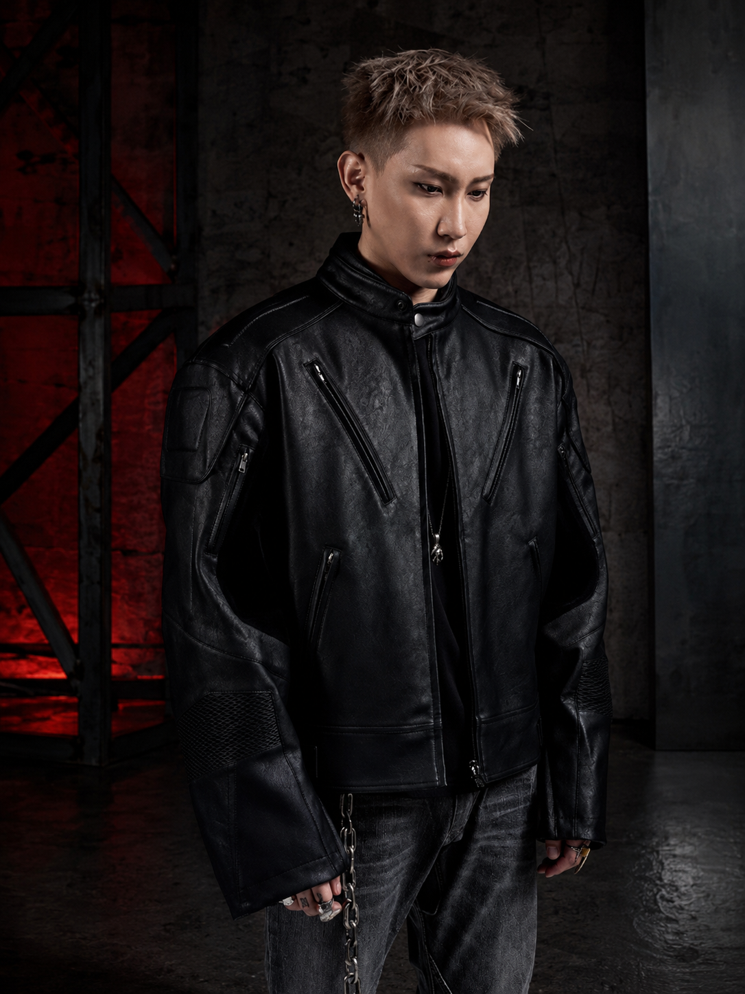 HEAVYWEIGHT ZIPPER OVERSIZED PADDED‑SHOULDER MOTOR LEATHER JACKET