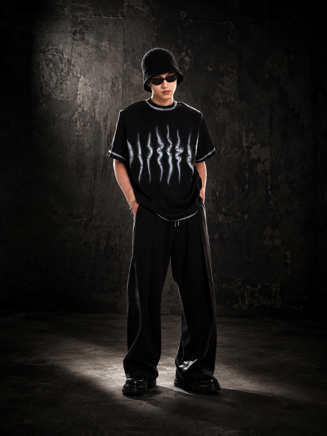 MEN'S RIVET WAVE PATTERN CASUAL COOL STREETWEAR T-SHIRT SET Main image