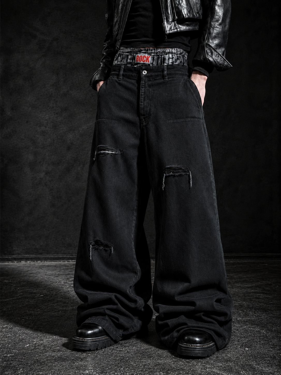 ROCK TIGER DOUBLE WAIST RIVET CURVED CUT JEANS Main image