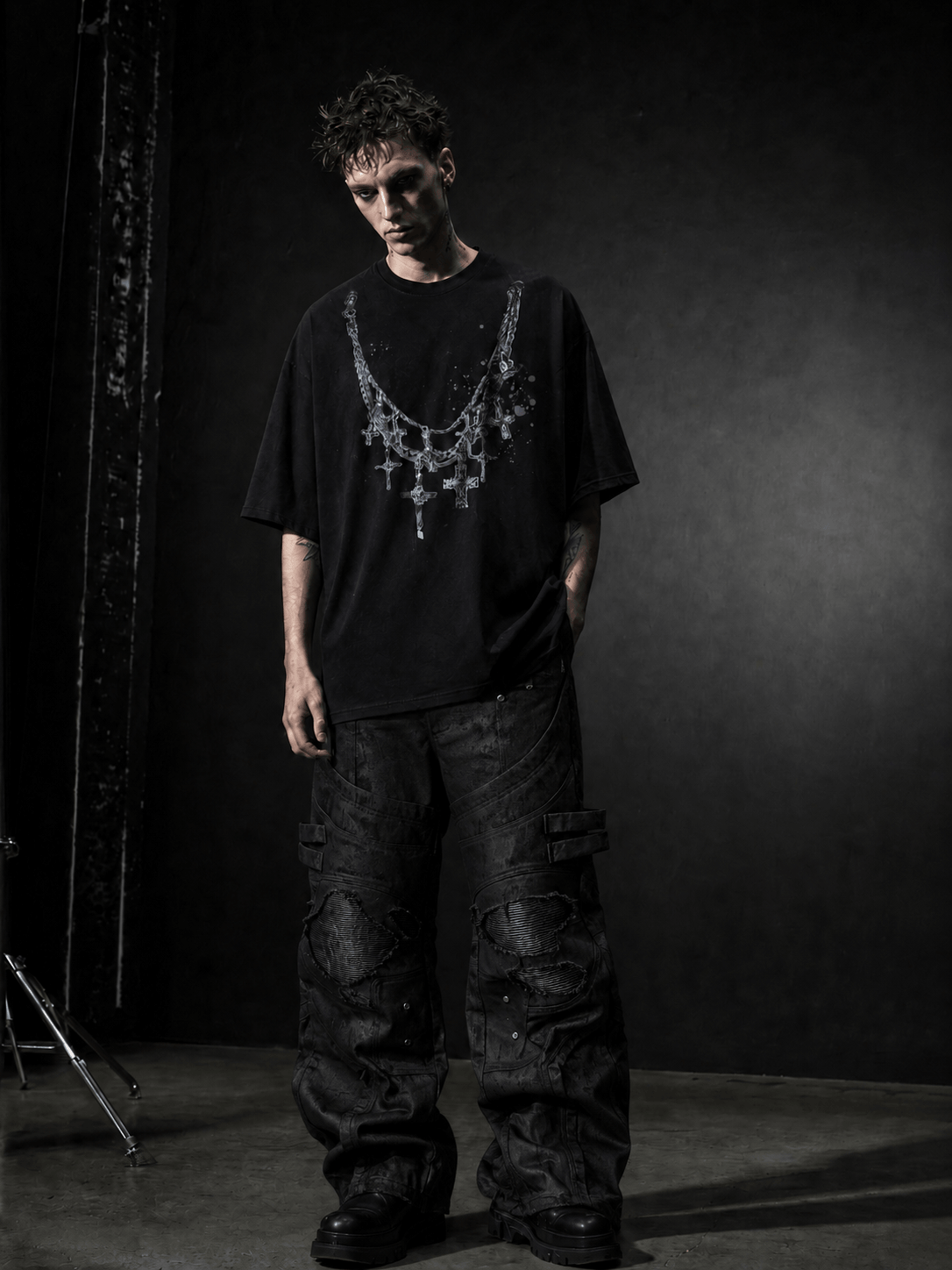 Camo print merges tough military aesthetics with trendy urban street vibes. Main image