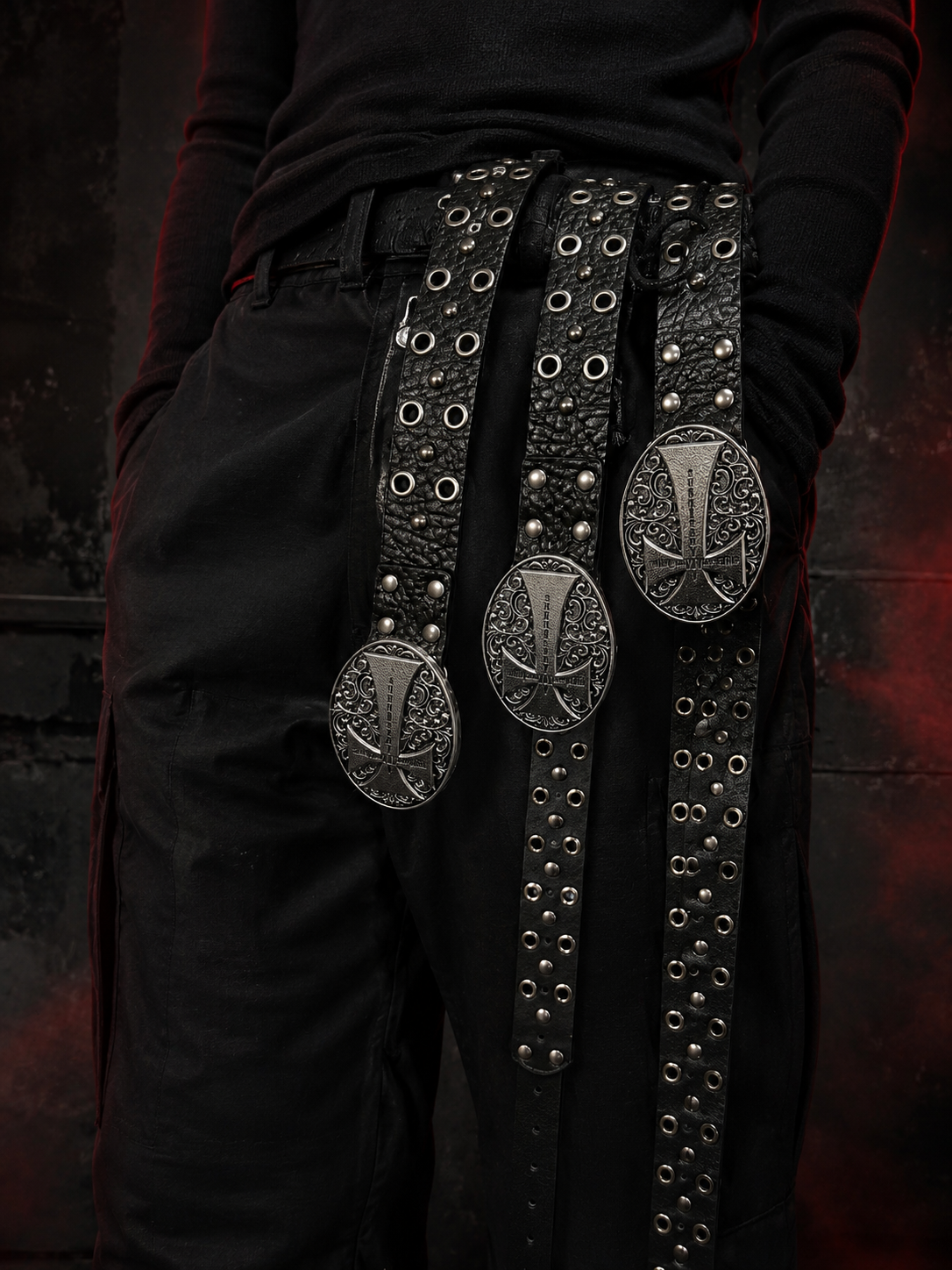 NICHE METAL CROSS‑CARVED FULL‑GRAIN COWHIDE BELT