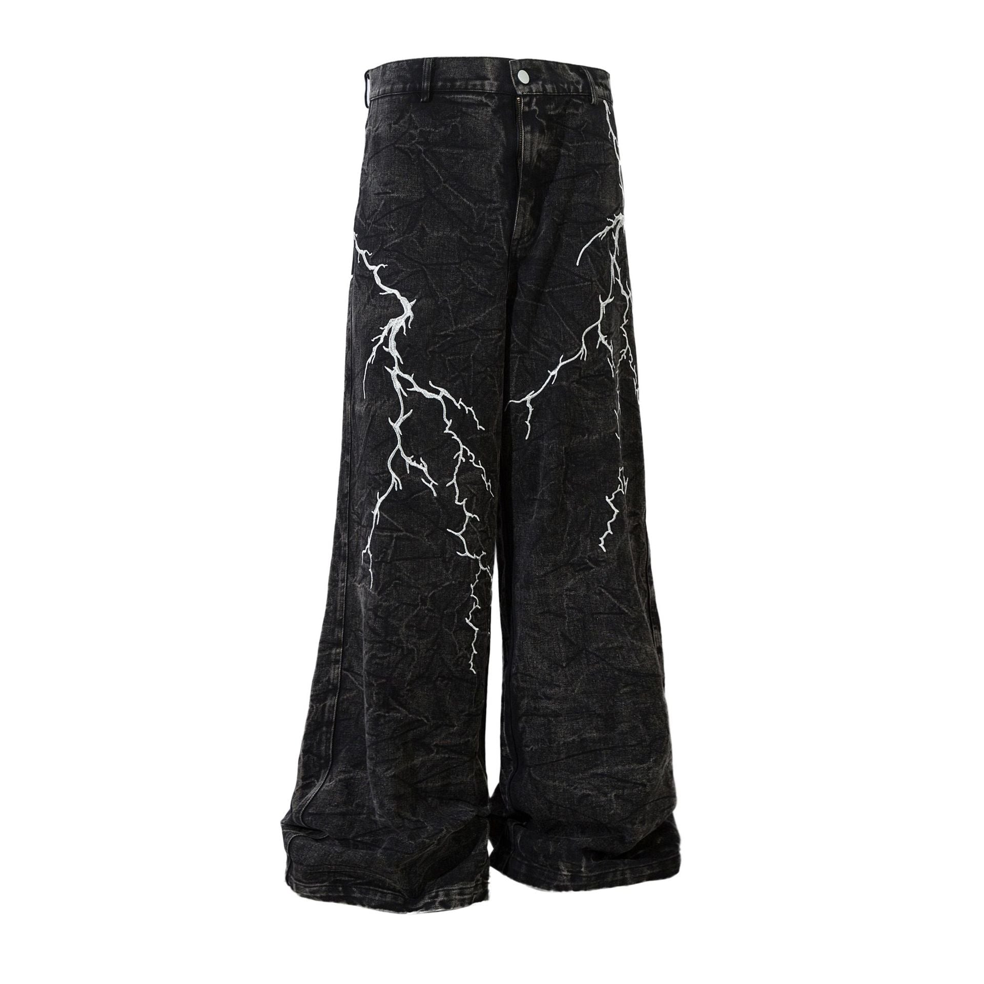 Soft ring-spun cotton fabric delivers lightweight breathability and all-day relaxed comfort.