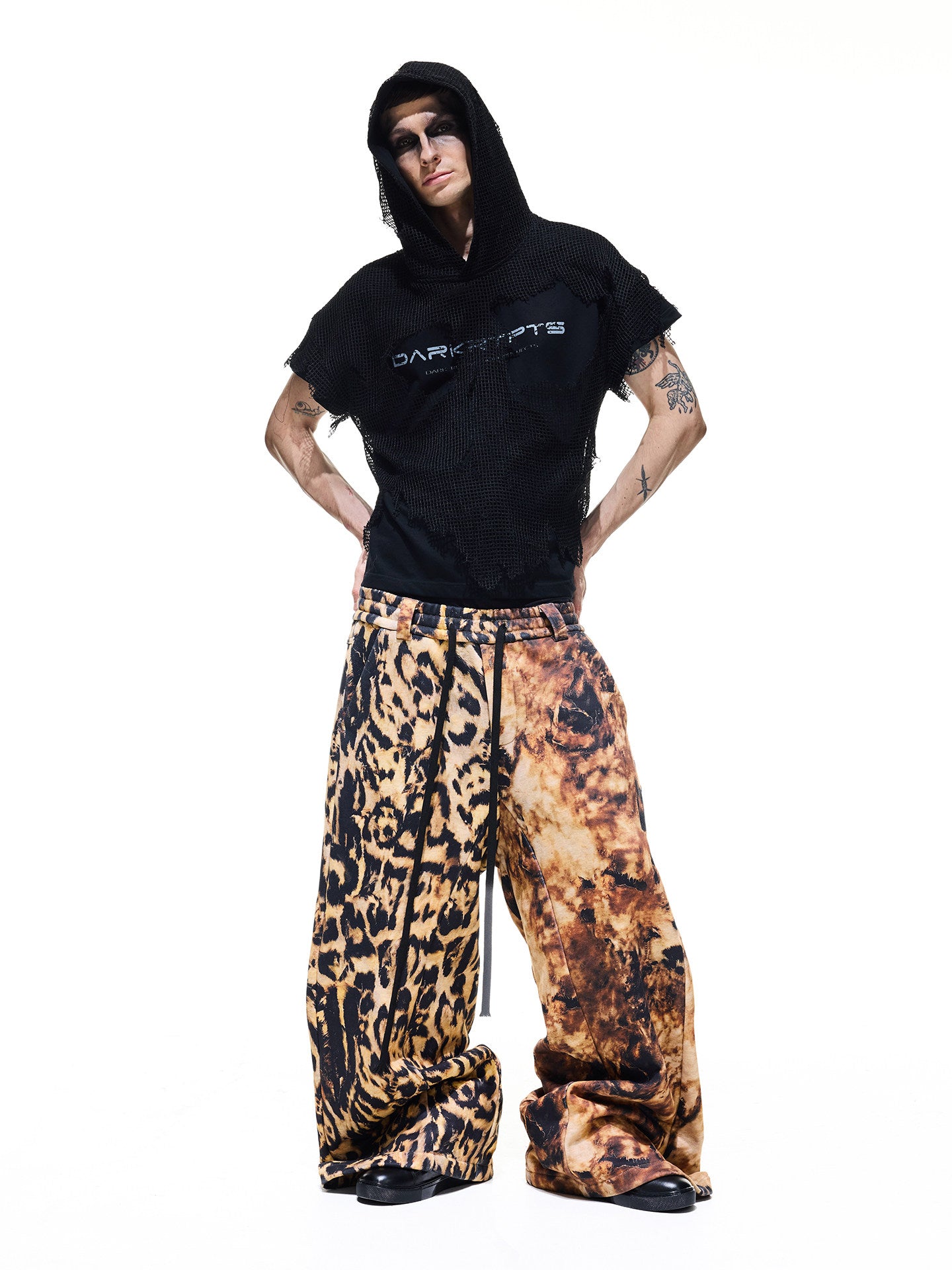 Luxury street urban minimalist fashion, merging high-end luxury texture with clean minimalist street aesthetics.