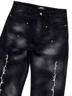 Rib-cuff slim-fit street joggers, snug ribbed ankle cuffs lock in a streamlined silhouette. Tailored slim cut balances sporty comfort and urban street aesthetics, easy to pair with hoodies and casual tops.