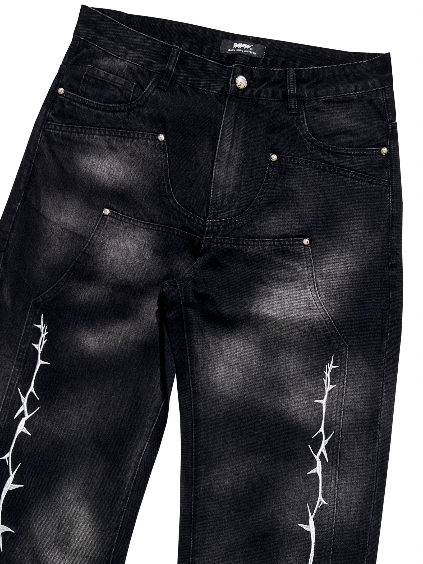 Rib-cuff slim-fit street joggers, snug ribbed ankle cuffs lock in a streamlined silhouette. Tailored slim cut balances sporty comfort and urban street aesthetics, easy to pair with hoodies and casual tops.