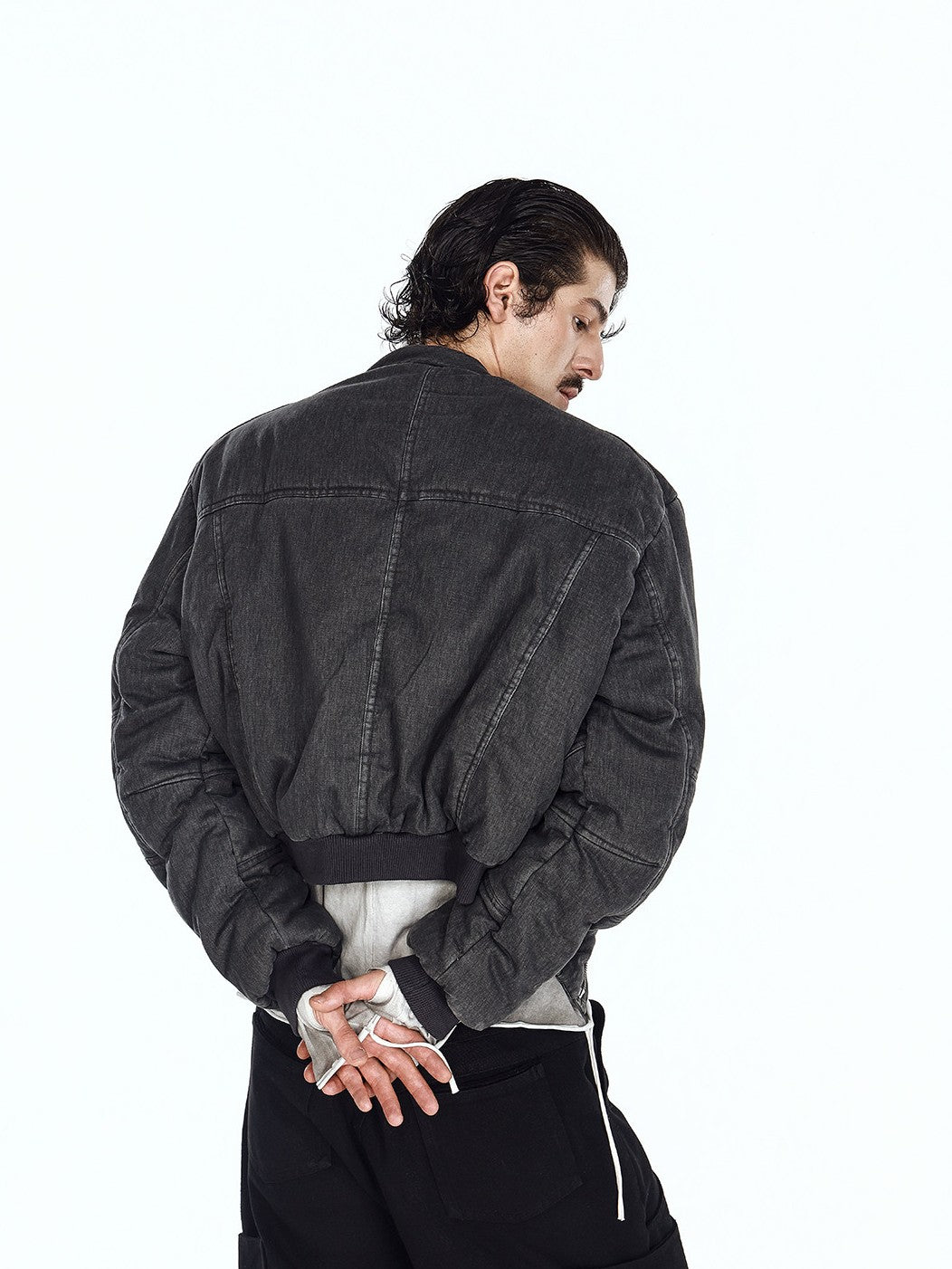 Slouch fit street woven trousers feature a slouchy relaxed silhouette and sturdy woven fabric for laid-back urban street aesthetics.