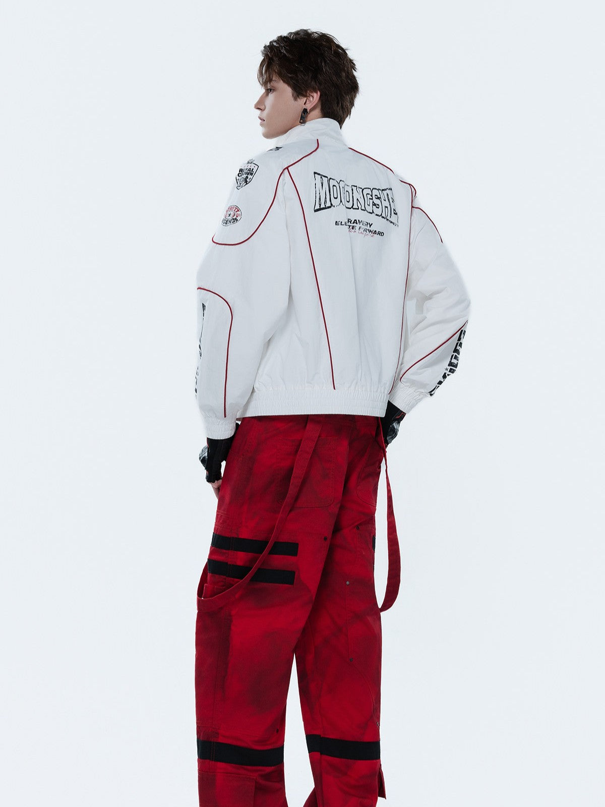 Streetwear double layer oversized hoodie adopts a double-layer design and generous oversized cut for rich textured streetwear aesthetics.