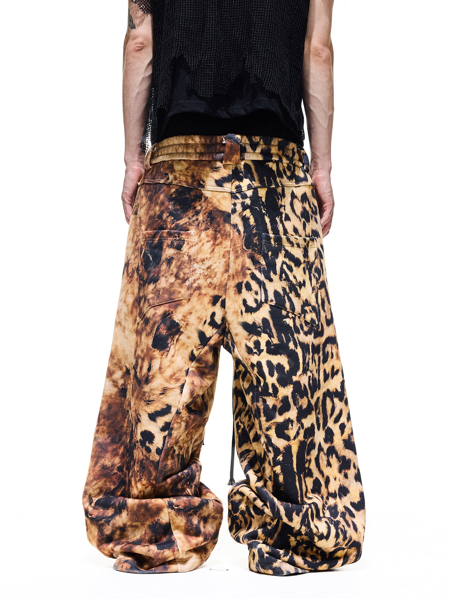 Trendy casual urban designer style, combines modern street flair with high-end designer craftsmanship.