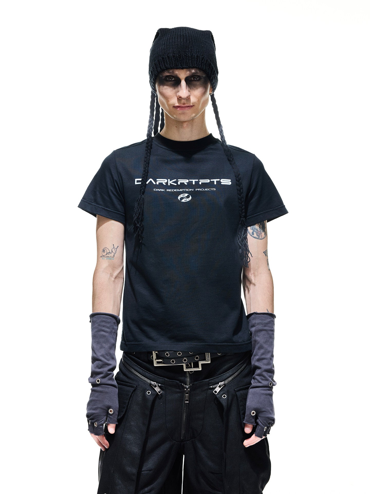 Trendy graphic tee with casual urban vibe, eye-catching printed design and relaxed fit.