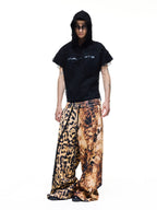 Urban fashion streetwear loose fit, featuring an oversized relaxed silhouette and modern urban styling.