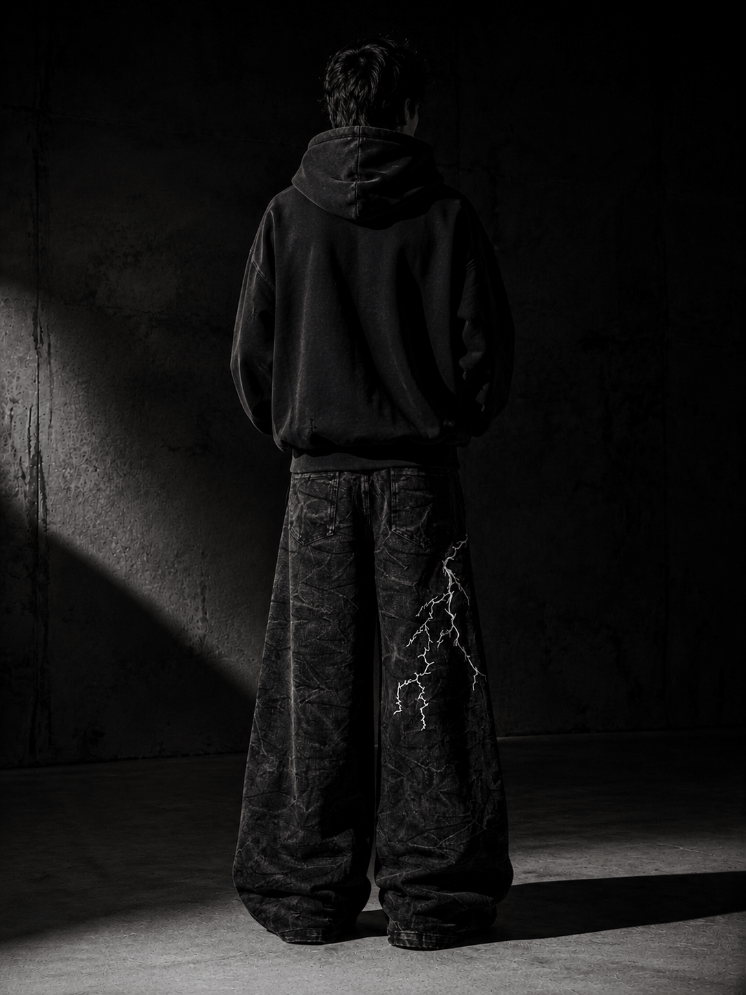 Wasteland worn grunge loose apparel, distressed worn-out texture full of wasteland retro vibe.